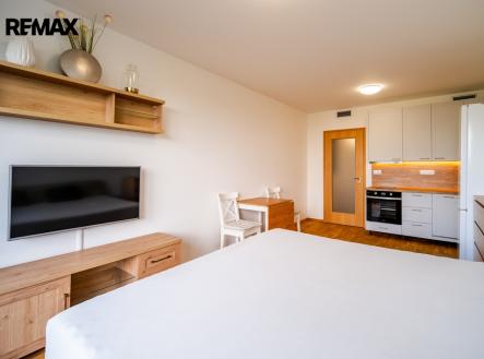 Pronájem bytu, 1+kk, 31 m²