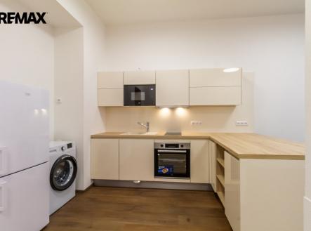 Pronájem bytu, 1+kk, 30 m²