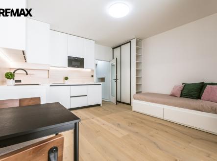 Pronájem bytu, 1+kk, 28 m²