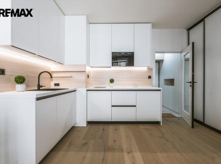 Pronájem bytu, 1+kk, 28 m²