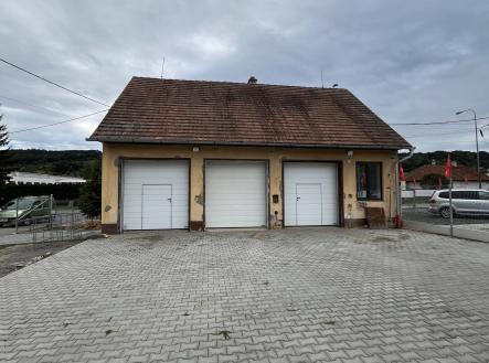 Pronájem obchodní prostor, 183 m²