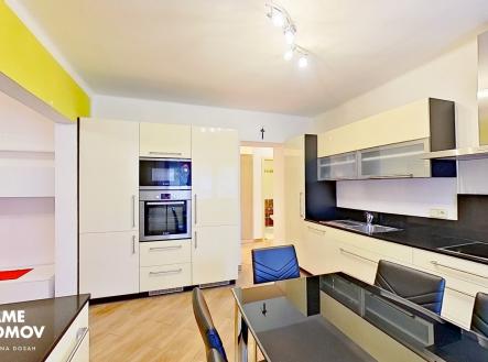 Pronájem bytu, 3+1, 77 m²