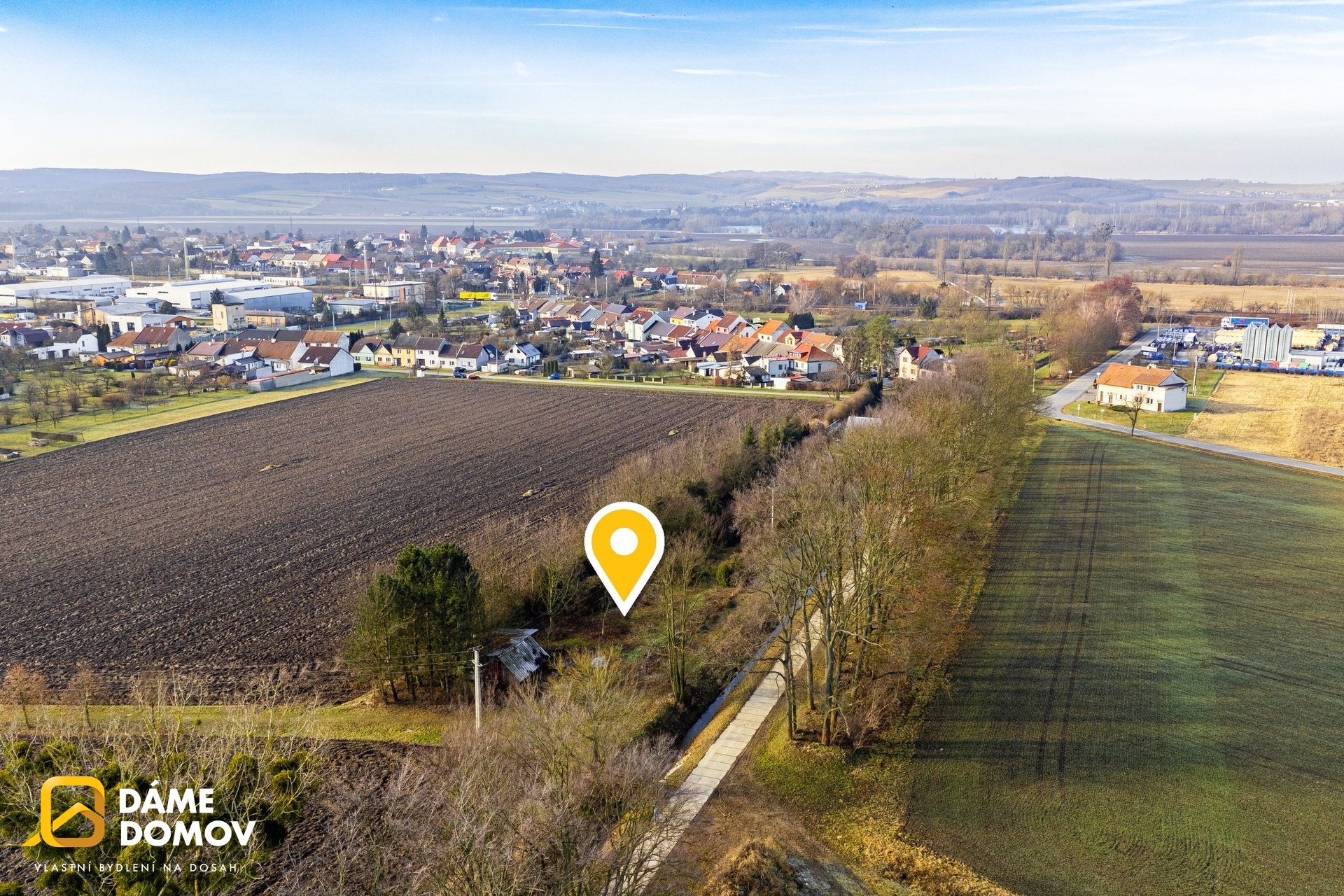 prodej-investicniho-pozemku-3-518-m2-tlumacov-skaly-dji-20260226091101-0987-d-hdr-2-point-1f85a8