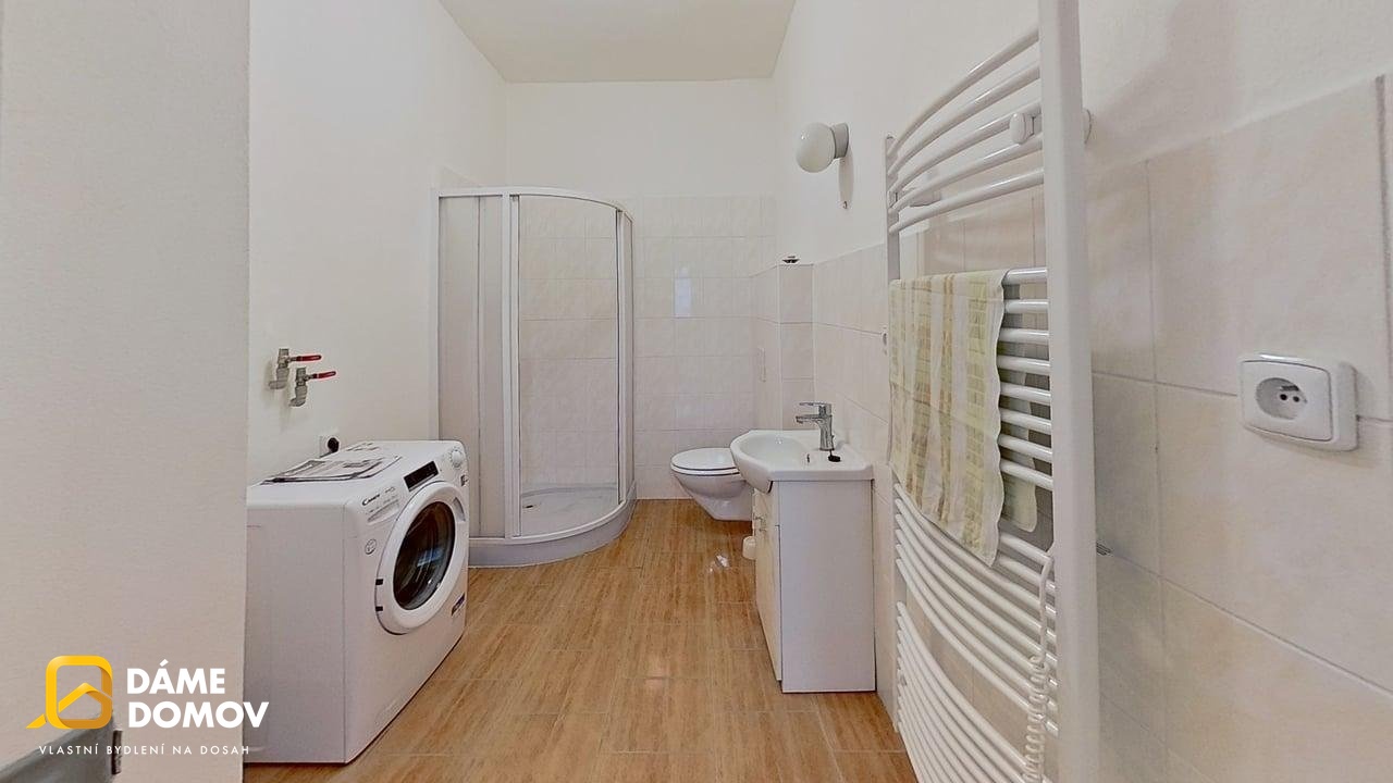 26-namesti-Dr-Edvarda-Benese-Bathroom