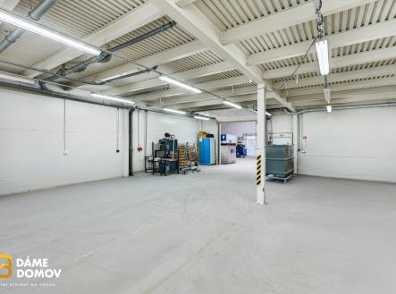 Pronájem komerčního objektu, sklad, 832 m²