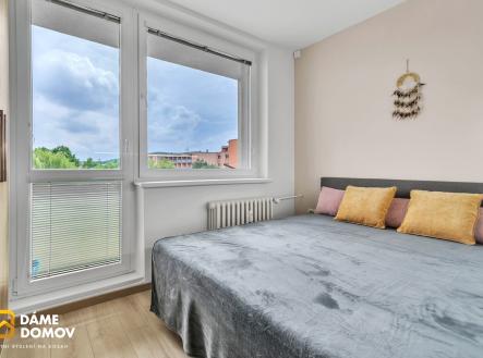 Pronájem bytu, 1+kk, 34 m²