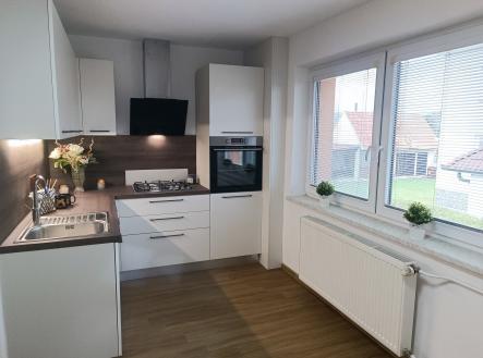 Pronájem bytu, 3+1, 85 m²