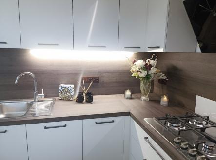 Pronájem bytu, 3+1, 85 m²