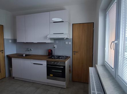 Pronájem bytu, 3+1, 90 m²