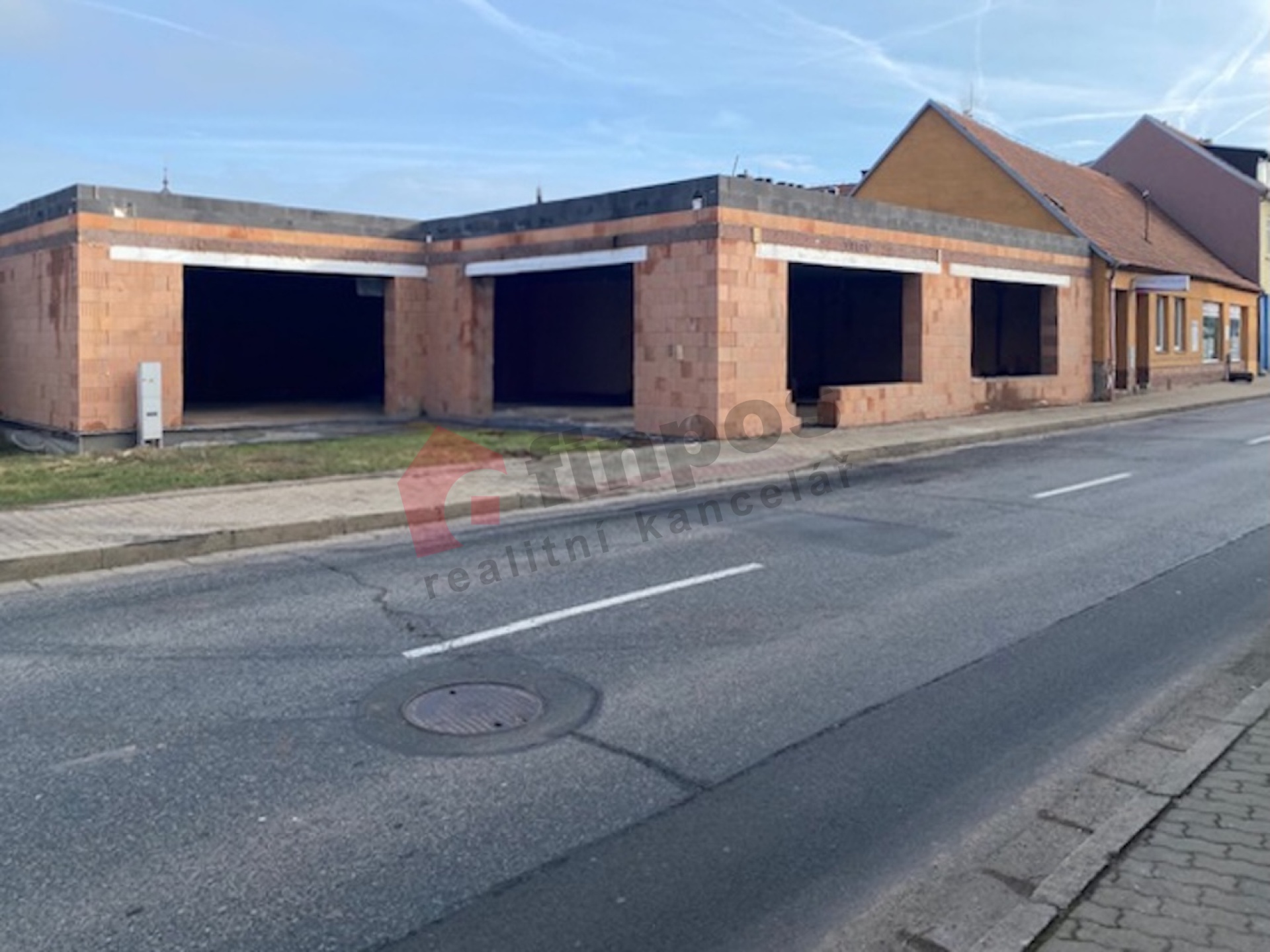 Pronájem obchodního prostoru 280 m2 v Oslavanech, okres Brno-venkov