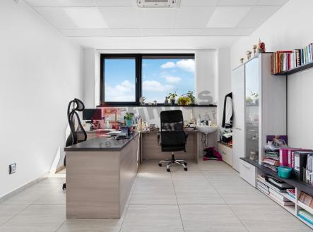 Pronájem komerčního objektu, výroba, 378 m²