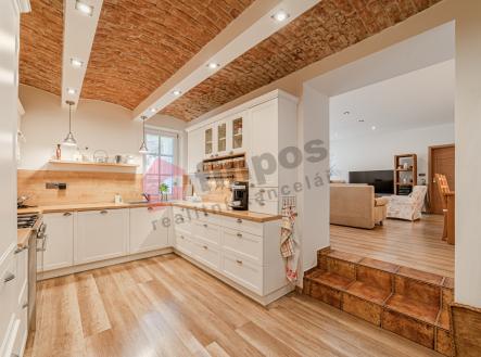 Prodej hotel, 417 m²