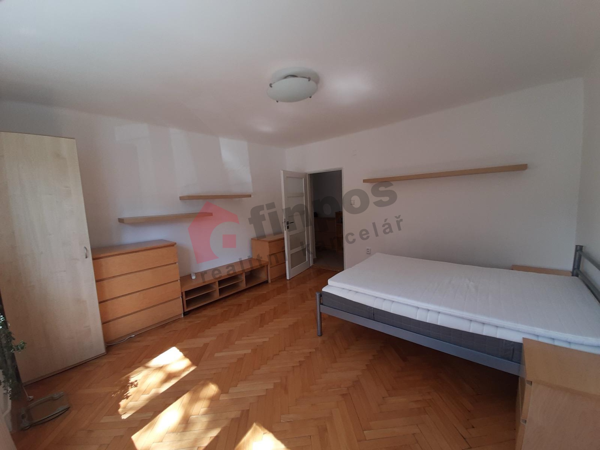 Pronájem bytu 2+1, 55 m² (+ sklep 6m²), Olomouc - Hejčín, ul. Ladova