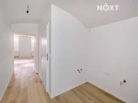 Prodej komerčního objektu, obchodní centrum, 33 m²