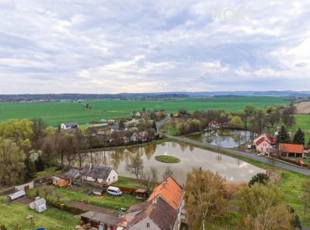 Prodej pozemku pro bydlení, 1 921 m²