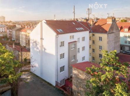 Prodej komerčního objektu, administrativní budova, 254 m²