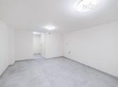 Prodej komerčního objektu, obchodní centrum, 26 m²