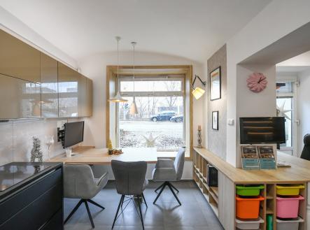 Prodej obchodní prostor, 86 m²