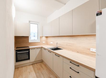 Pronájem bytu, 3+kk, 95 m²