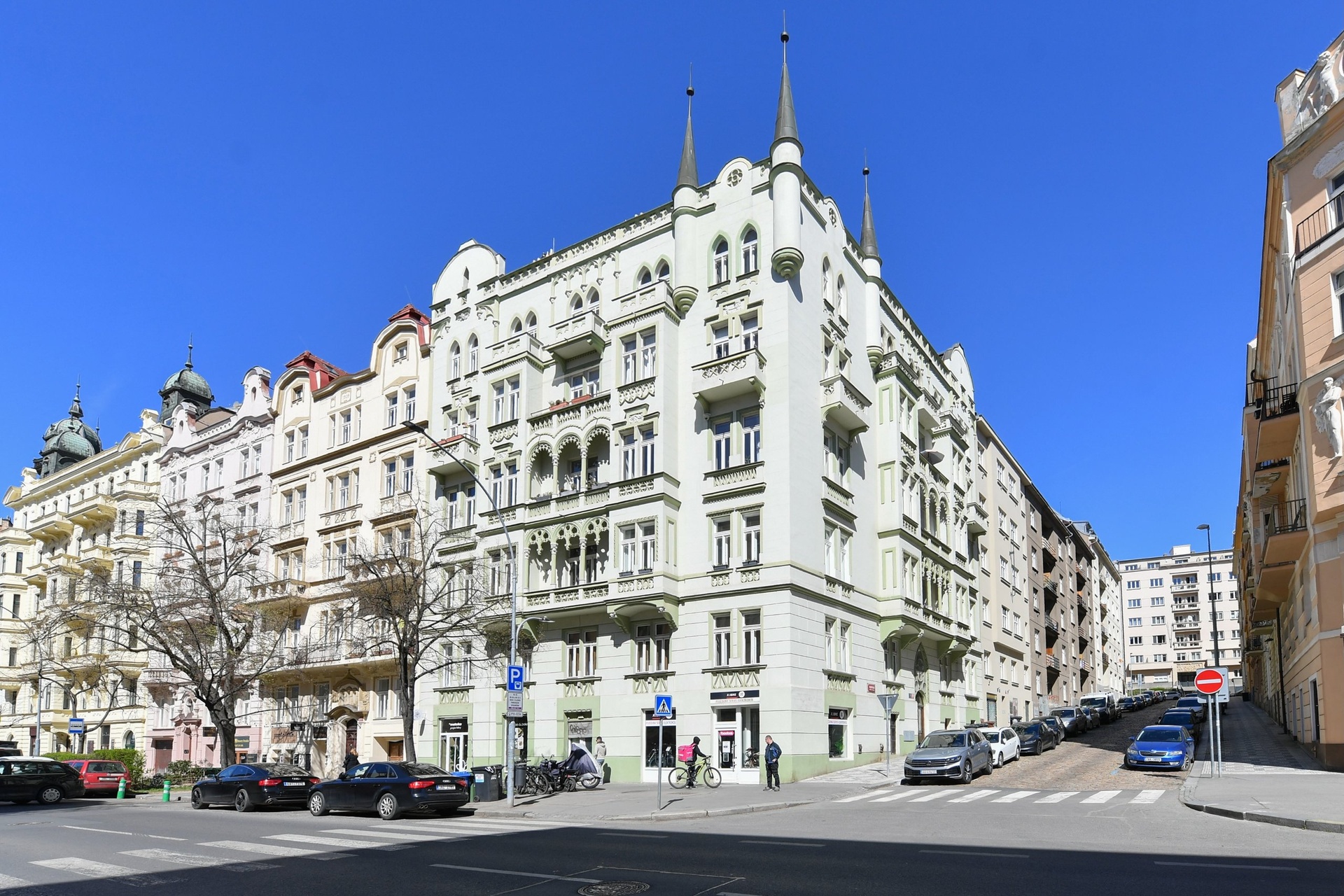 PEG_8393
