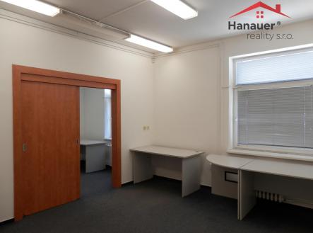 Pronájem - obchodní prostor, 127 m²