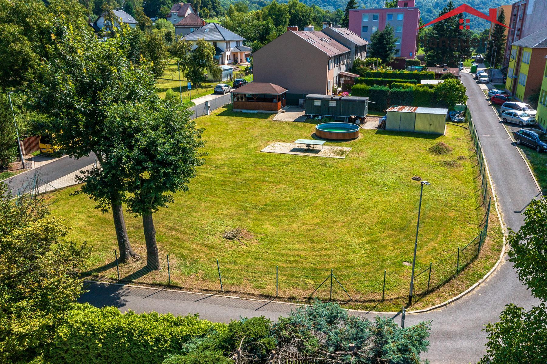 Pozemek Brîeziny_2.jpg