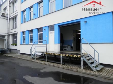 Pronájem skladovací prostor, 229 m²