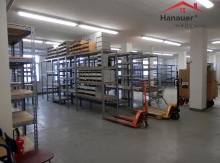 Pronájem skladovací prostor, 229 m²