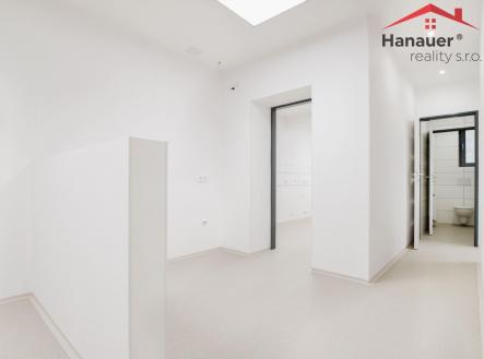 Pronájem komerčního objektu, jiný, 120 m²