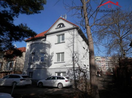 Pronájem kanceláře, 77 m²