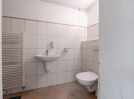 Pronájem - skladovací prostor, 114 m²