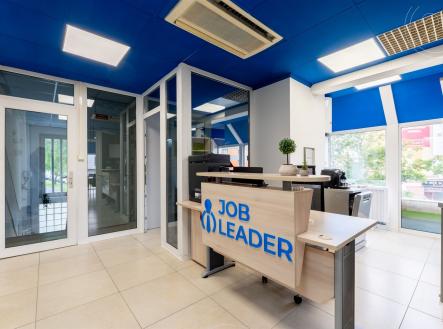 Prodej - obchodní prostor, 180 m²