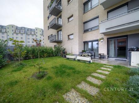 Pronájem bytu, 1+kk, 34 m²