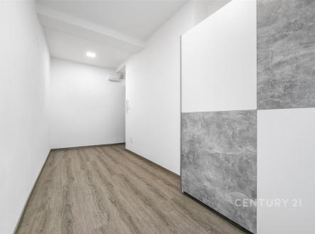 Pronájem bytu, 2+1, 67 m²