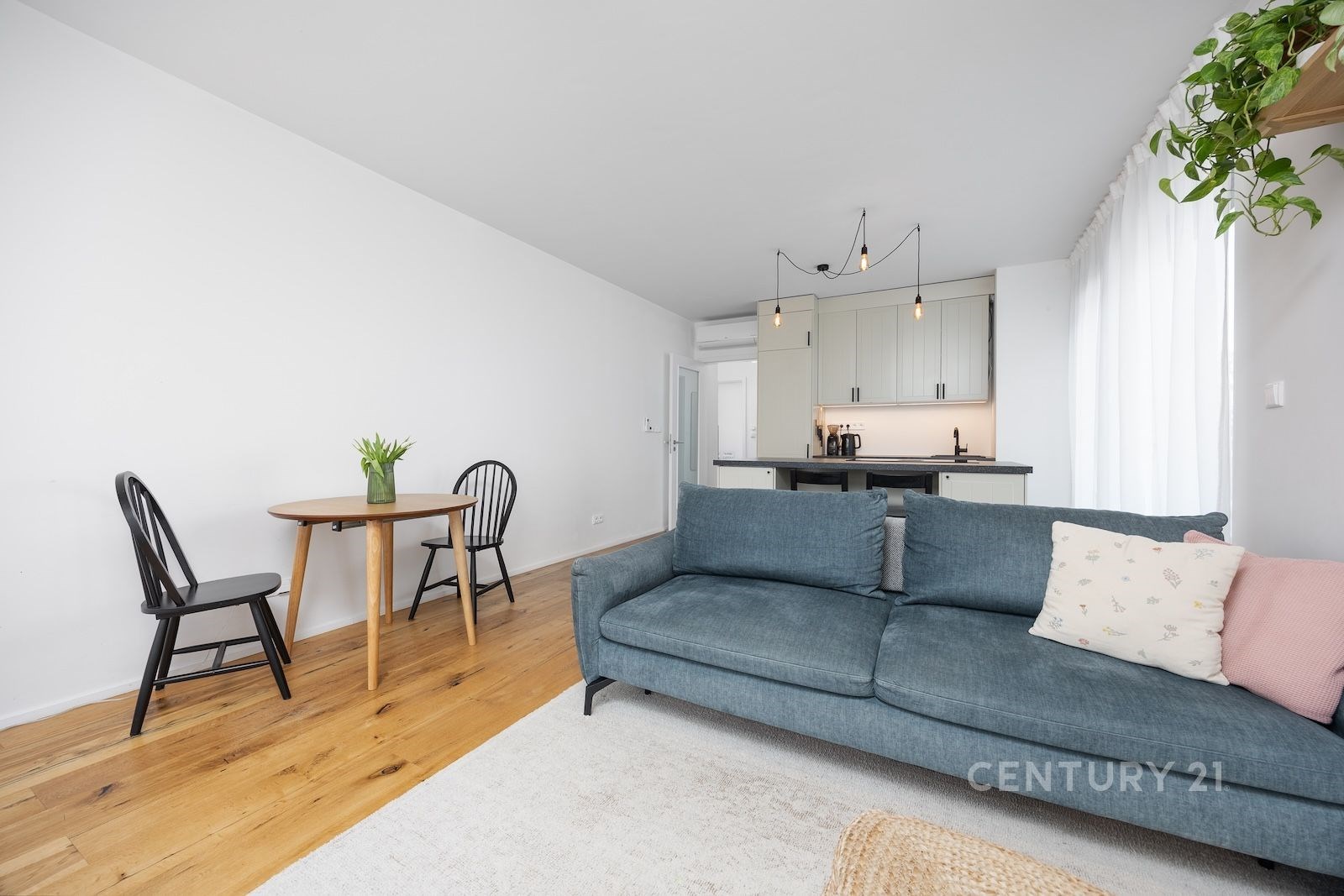 V obývacím pokoji je klimatizace