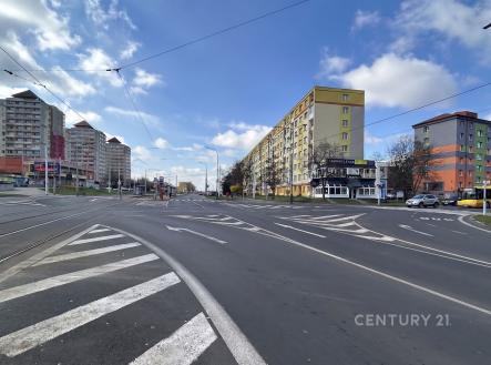 Pronájem obchodní prostory, 90 m²