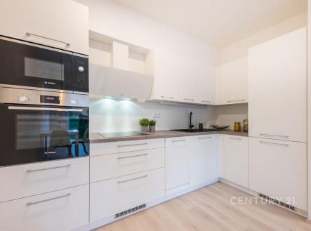 Pronájem bytu, 2+kk, 62 m²