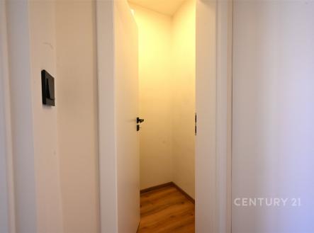 Pronájem bytu, 2+kk, 86 m²