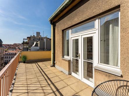 Pronájem bytu, 1+1, 64 m²