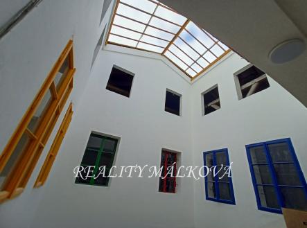 Pronájem kanceláře, 90 m²