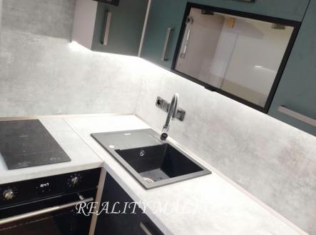 Pronájem bytu, 1+kk, 37 m²