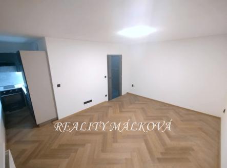 Pronájem bytu, 1+kk, 37 m²