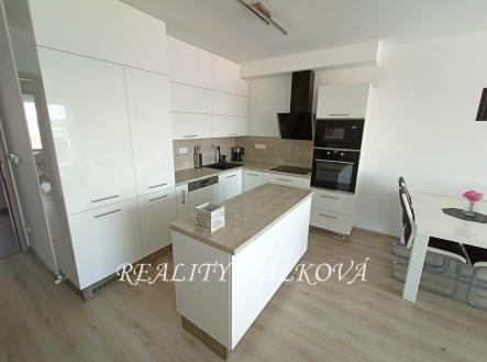 Pronájem bytu, 3+kk, 89 m²