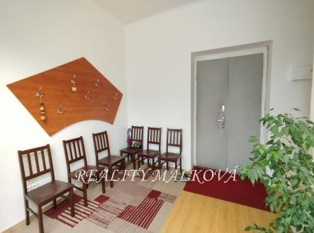 Pronájem kanceláře, 58 m²