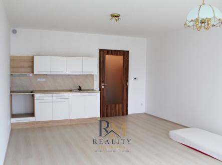Pronájem bytu, 1+kk, 38 m²