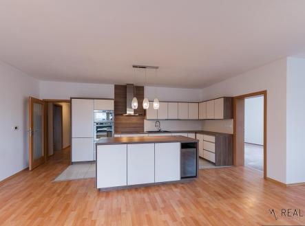 Pronájem bytu, 3+kk, 94 m²