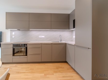 Pronájem bytu, 2+kk, 58 m²