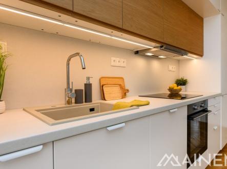 Pronájem bytu, 3+kk, 75 m²
