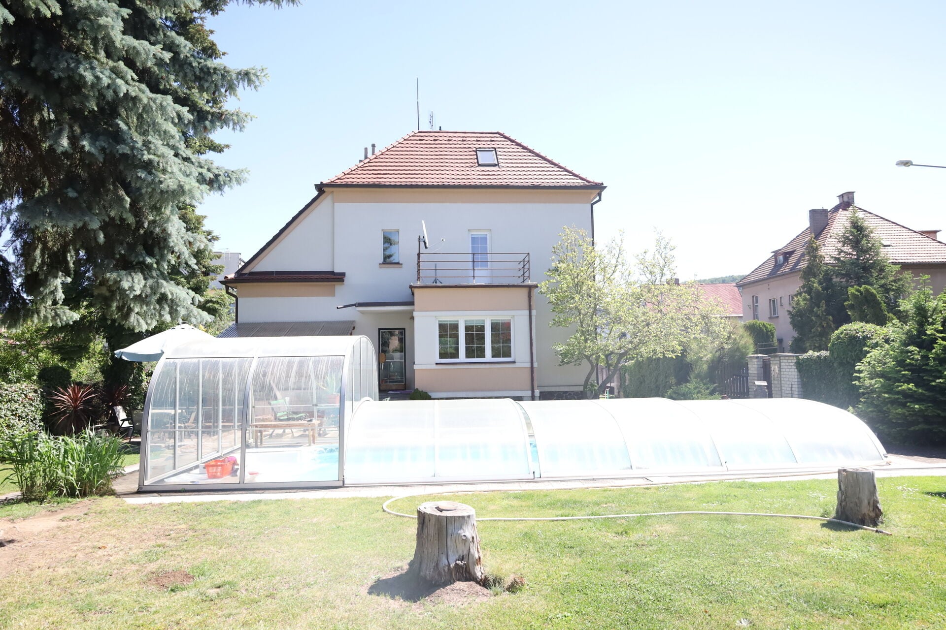 Prodej rodinné vily Praha 5 – Zbraslav s pozemkem 836 m2 v krásné lokalitě.