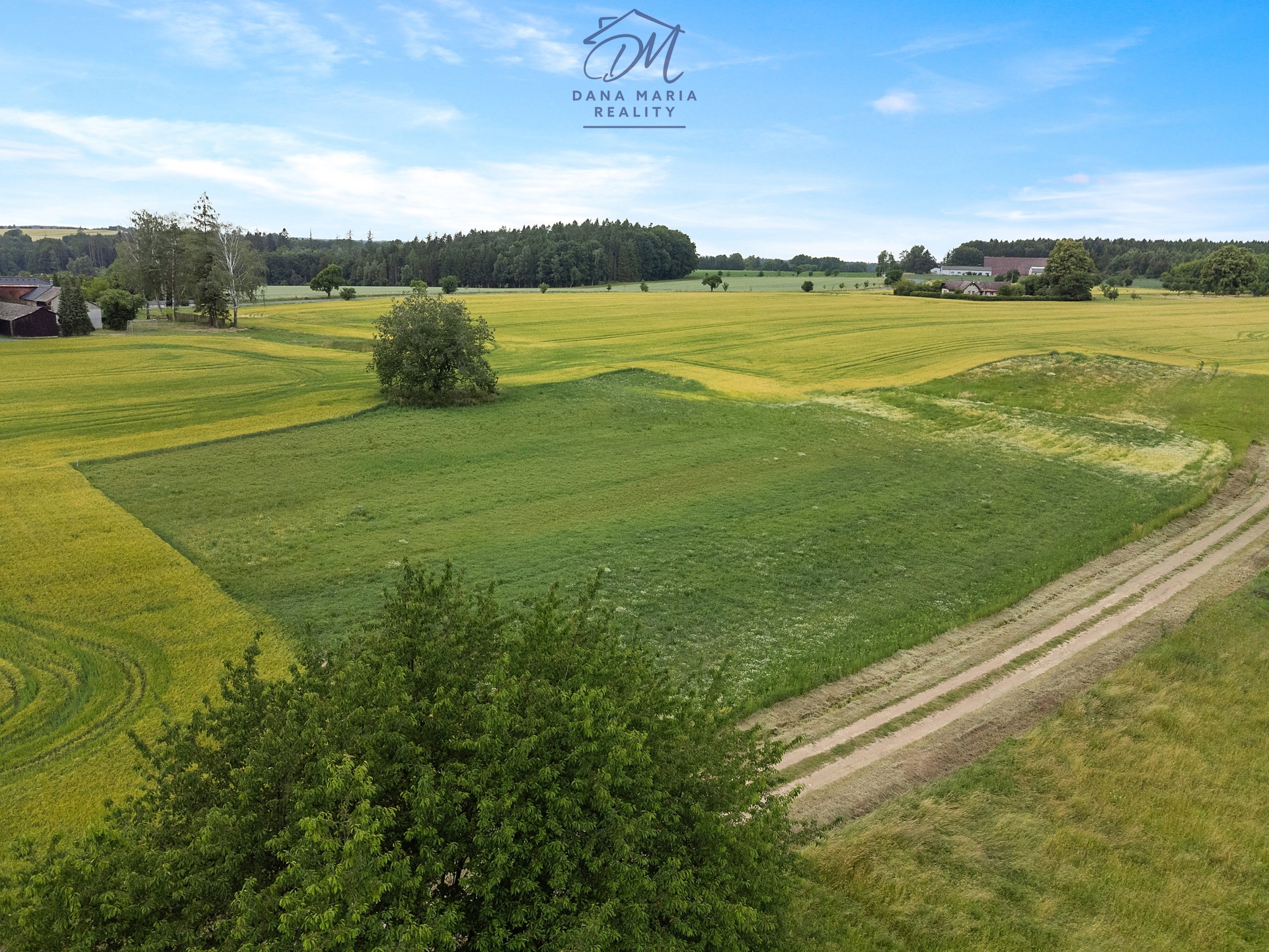 Prodej pozemky pro bydlení, 1.702 m² - Bohdaneč - Prostřední Ves